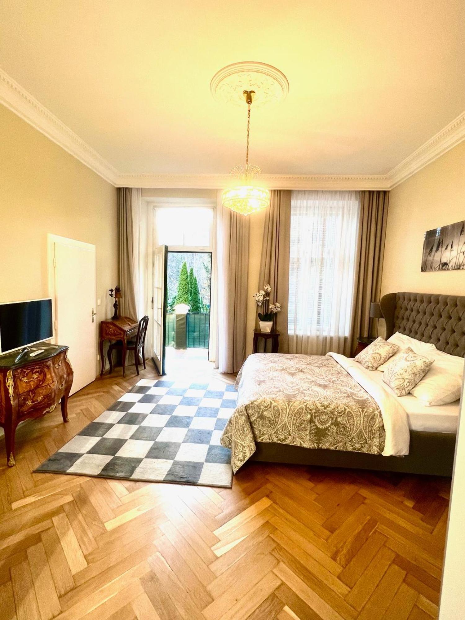 Wienerwald Residenz Baden Extérieur photo